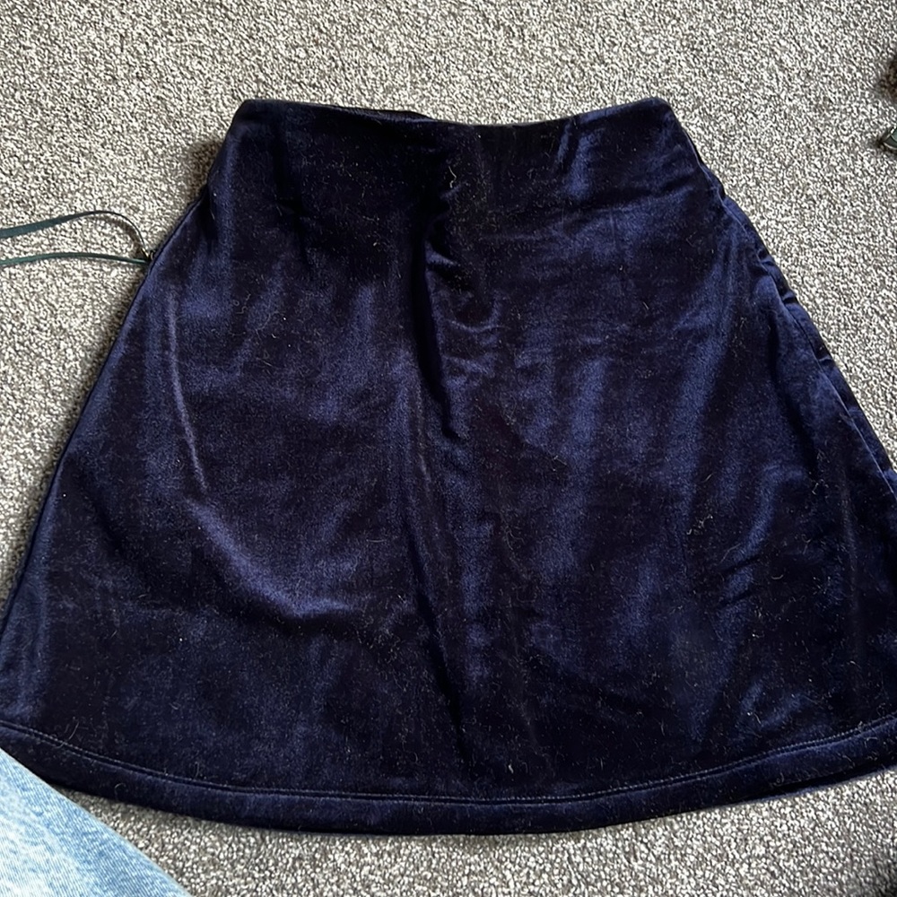 Silence and noise velvet skirt💙✨